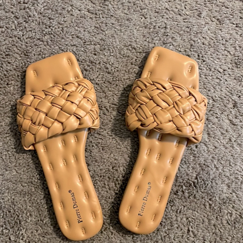 NWOT - Pierre Dumas Slides